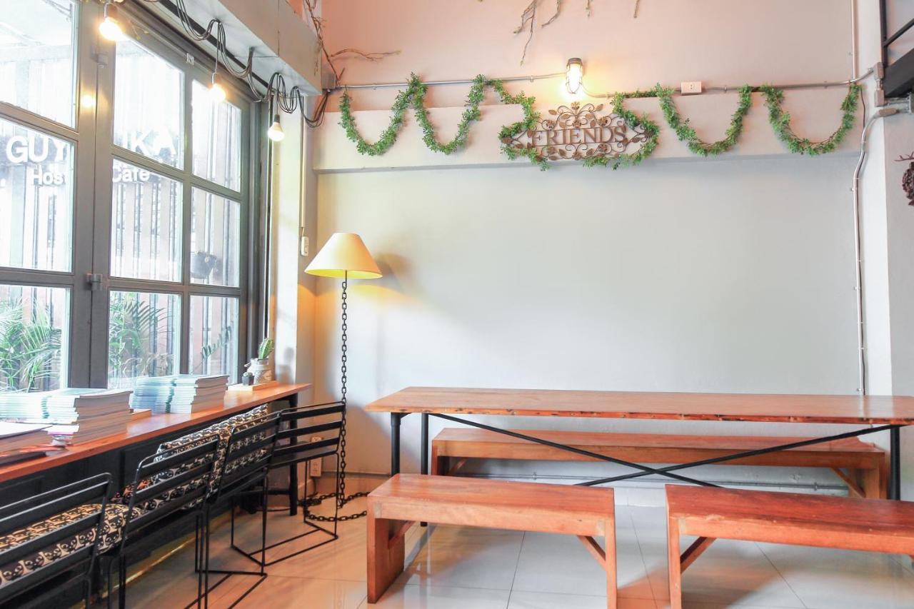 Oyo 421 Guyasuka Hostel & Cafe Bangkok Dış mekan fotoğraf