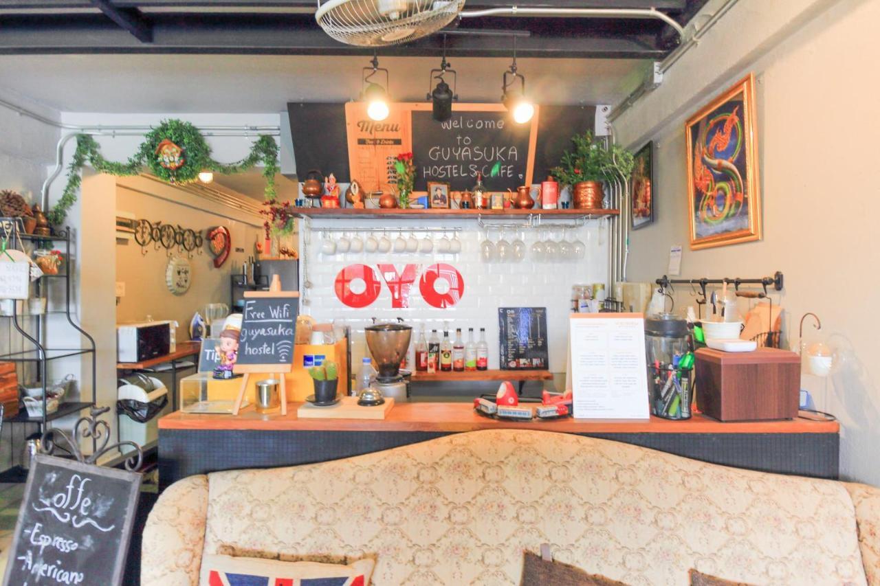Oyo 421 Guyasuka Hostel & Cafe Bangkok Dış mekan fotoğraf