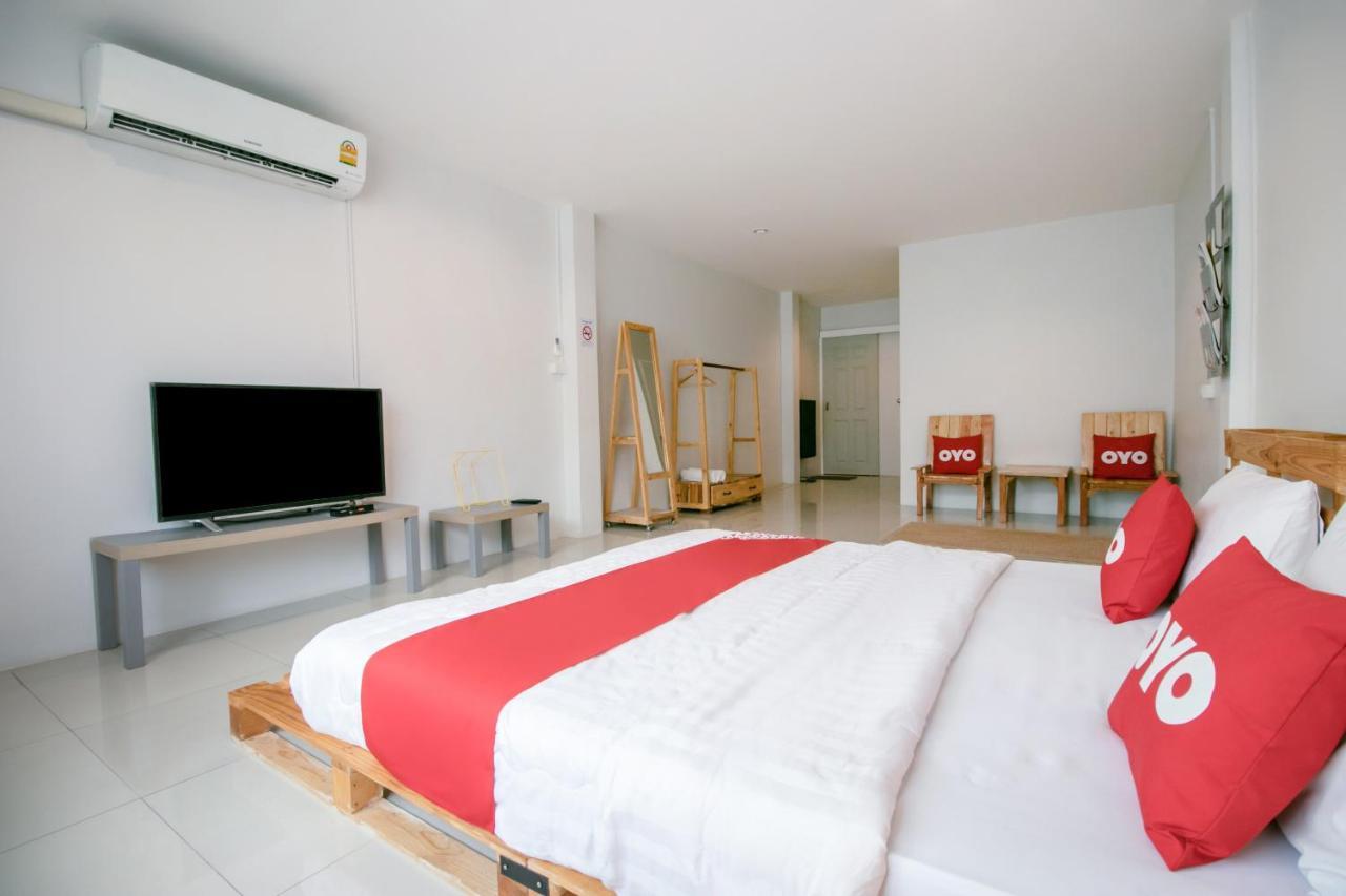 Oyo 421 Guyasuka Hostel & Cafe Bangkok Dış mekan fotoğraf