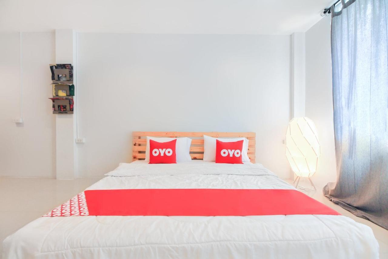 Oyo 421 Guyasuka Hostel & Cafe Bangkok Dış mekan fotoğraf