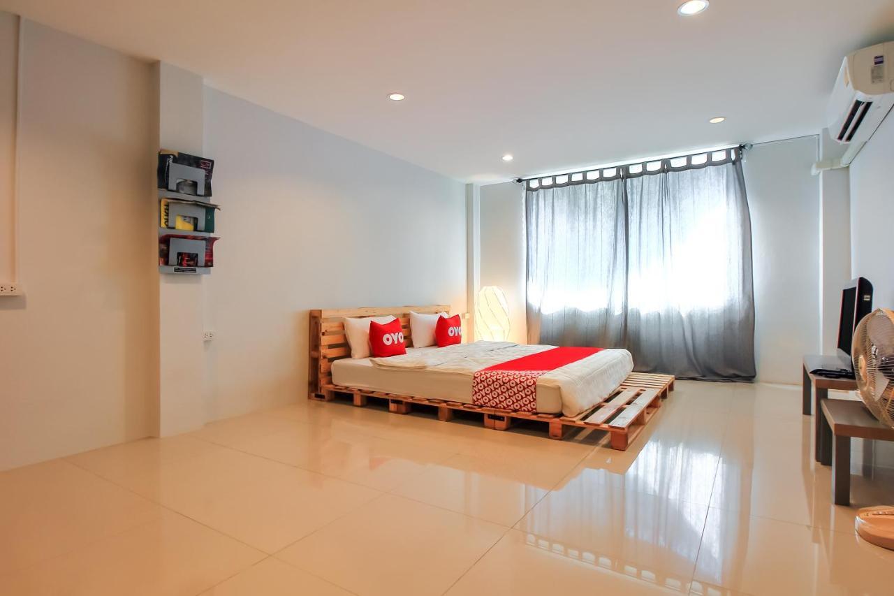 Oyo 421 Guyasuka Hostel & Cafe Bangkok Dış mekan fotoğraf