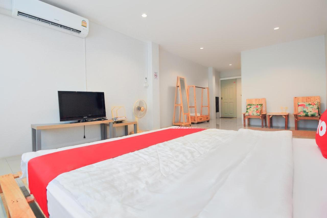 Oyo 421 Guyasuka Hostel & Cafe Bangkok Dış mekan fotoğraf